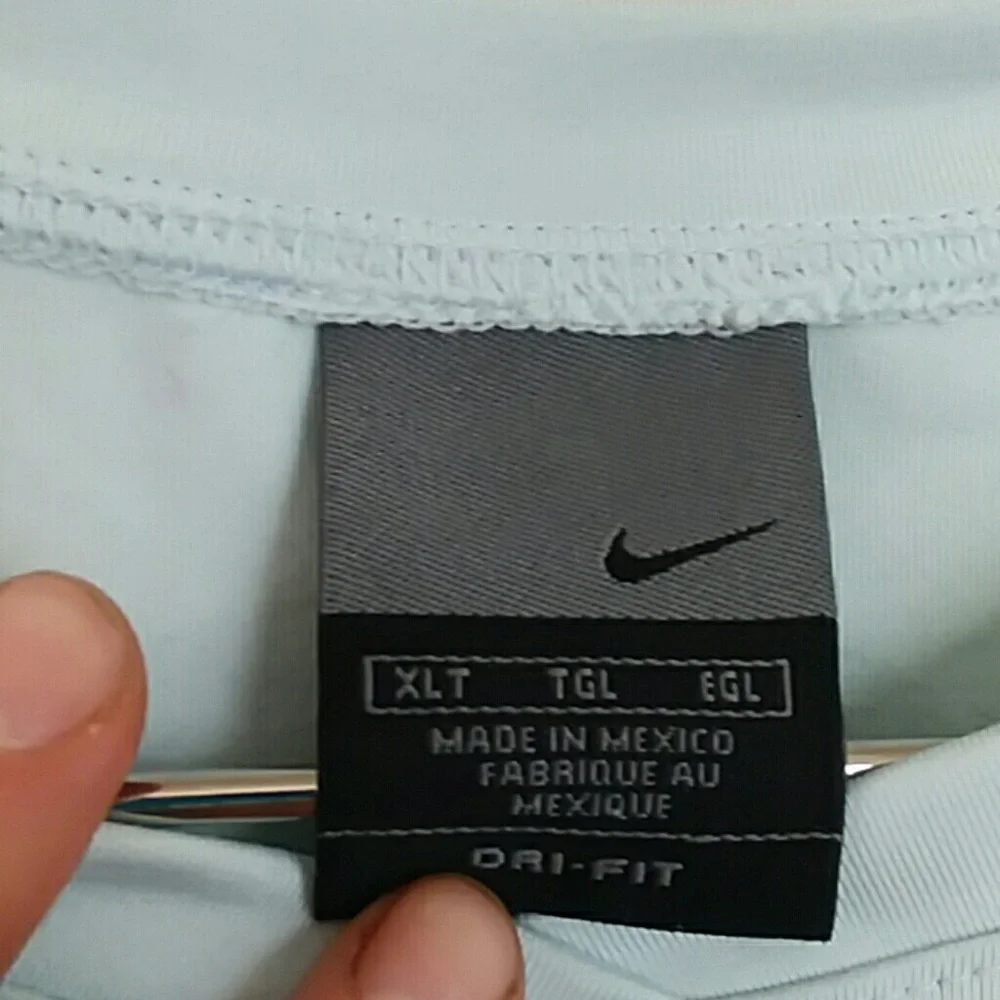 Nike workout long sleeve top light blue size xl